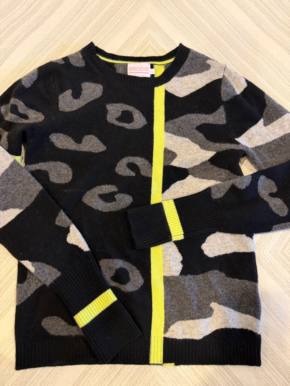 BRODIE Cashmere Blend Animal Print Sweater – XS
